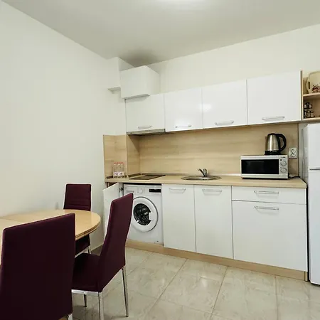 Horizon 10 'б' Apartment *